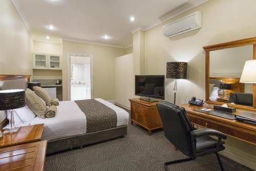 The Grand Hotel Launceston image 11